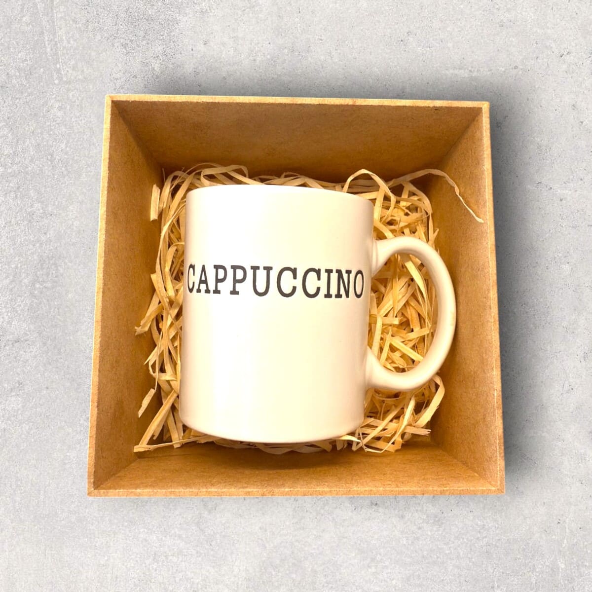 Caneca Cappuccino Branca dentro da embalagem